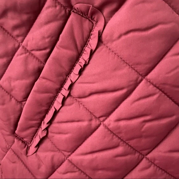 J Crew Ruffle Dark Red Wine Bergundy Quilted Puffer Vest Jacket Medium NEW - Picture 10 of 11